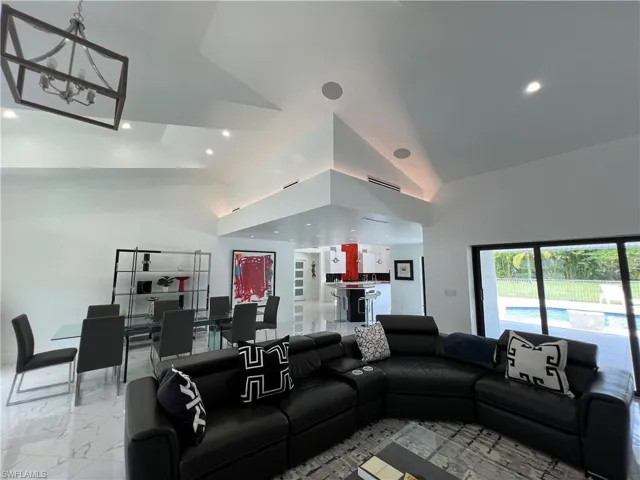 1919  Countess  CT, Naples, FL 34110