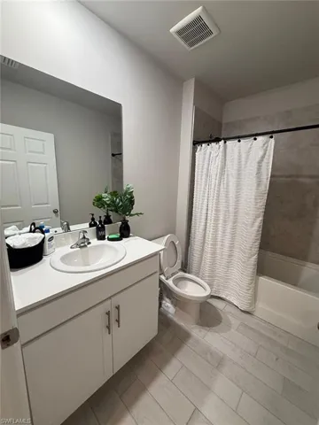 2014 9th St, Cape Coral, Florida 33993