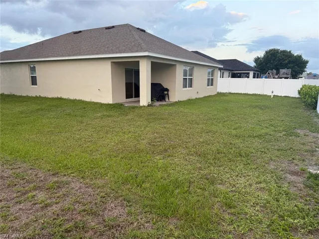 2014 9th St, Cape Coral, Florida 33993