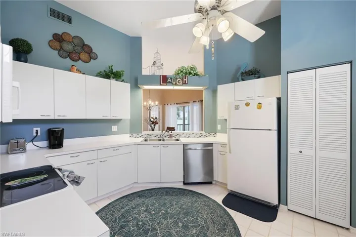 2541 Citrus Lake Dr A-205, Naples, Florida 34109