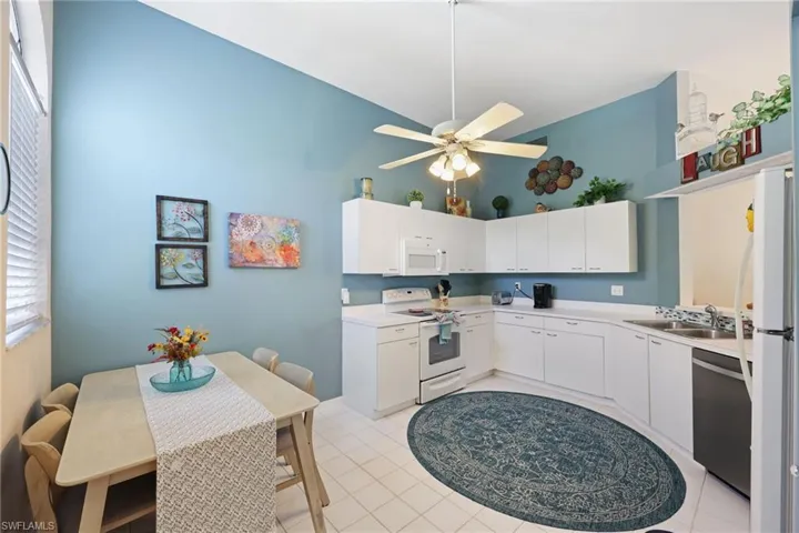 2541 Citrus Lake Dr A-205, Naples, Florida 34109