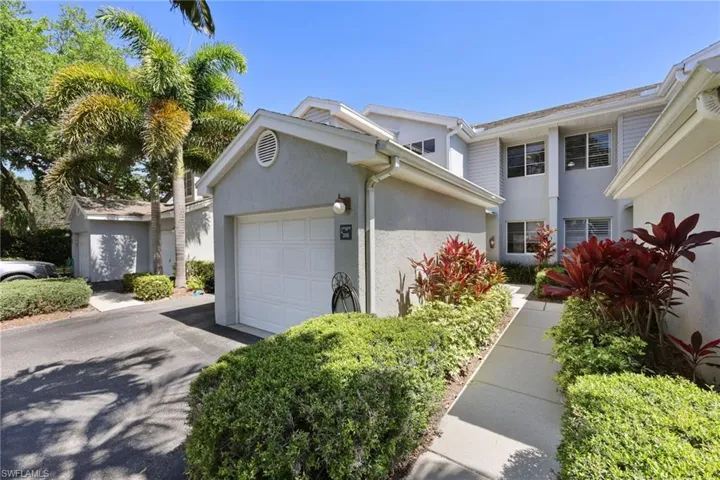 2541 Citrus Lake Dr A-205, Naples, Florida 34109
