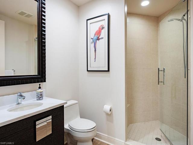 Bath 3 full bath convenient to Den