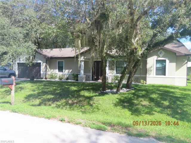 420 Broward Ave, Labelle, Florida 33935