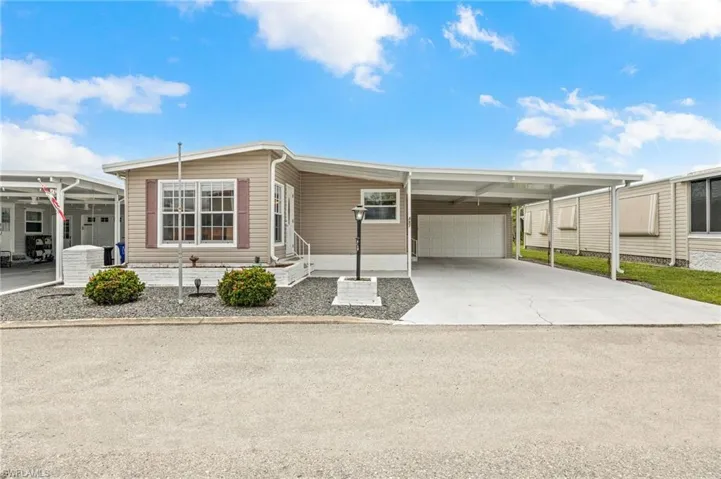 487 Jacklin Ln, North Fort Myers, Florida 33903