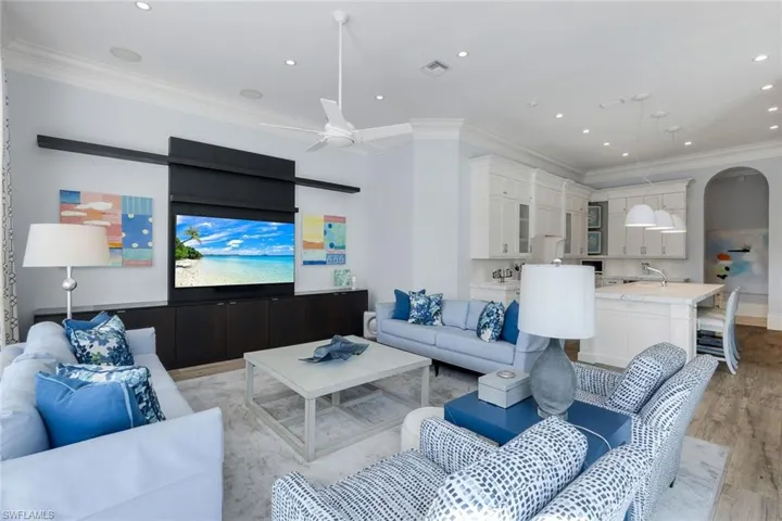 2048 Isla Vista Ln E, Naples, Florida 34105