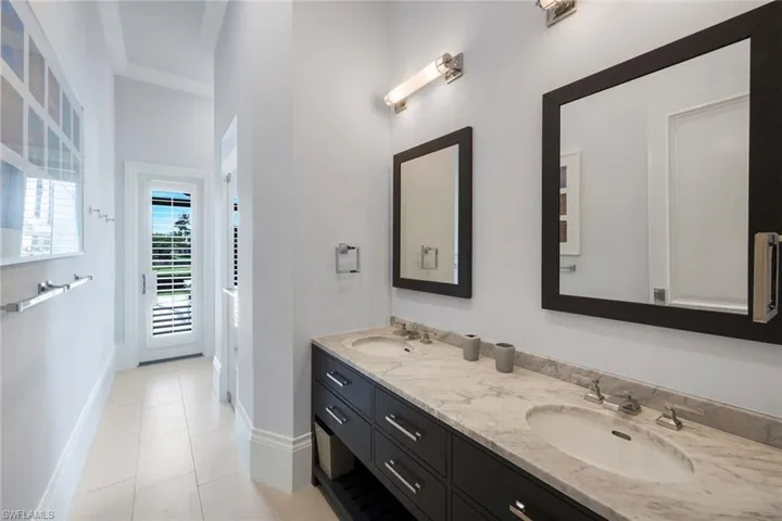 2048 Isla Vista Ln E, Naples, Florida 34105