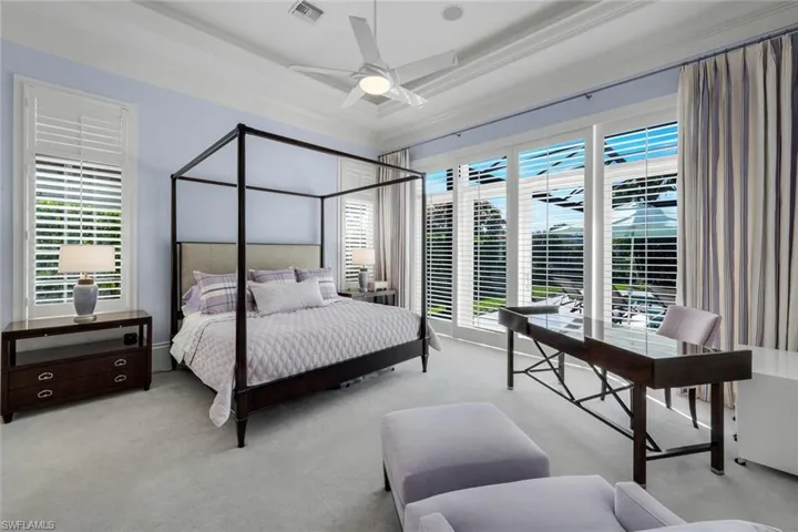 2048 Isla Vista Ln E, Naples, Florida 34105