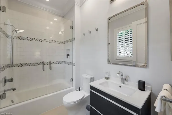 2048 Isla Vista Ln E, Naples, Florida 34105
