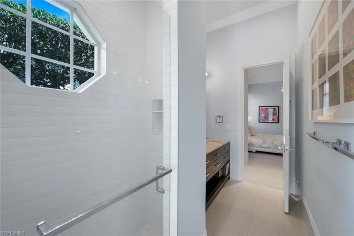 2048 Isla Vista Ln E, Naples, Florida 34105