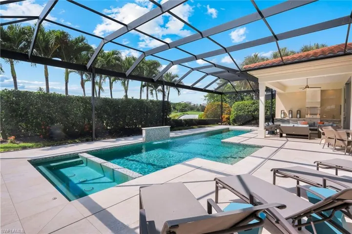 2048 Isla Vista Ln E, Naples, Florida 34105