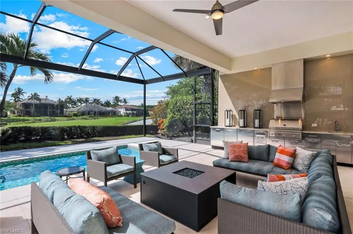 2048 Isla Vista Ln E, Naples, Florida 34105