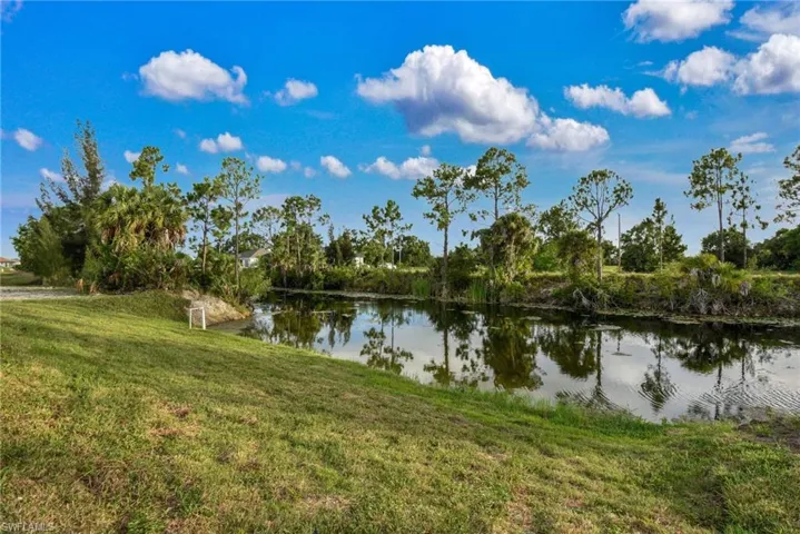 4110 Ne 19th Pl, Cape Coral, Florida 33909
