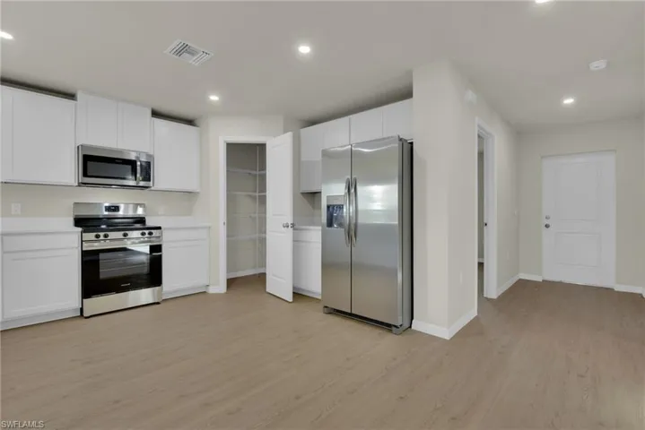 4110 Ne 19th Pl, Cape Coral, Florida 33909