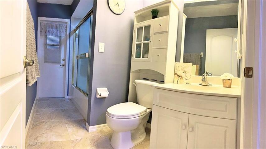 Guest Bath / Pool Bath
