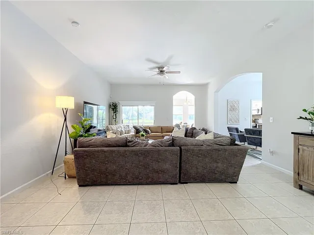 6999  Burnt Sienna  CIR, Naples, FL 34109