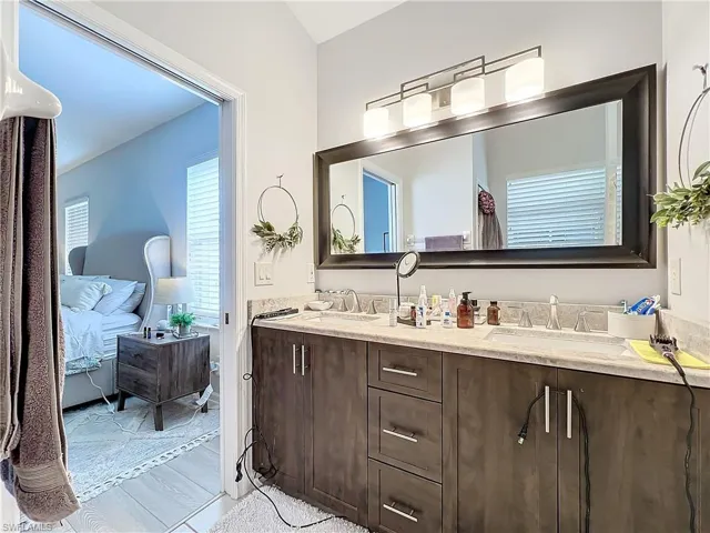 6999  Burnt Sienna  CIR, Naples, FL 34109