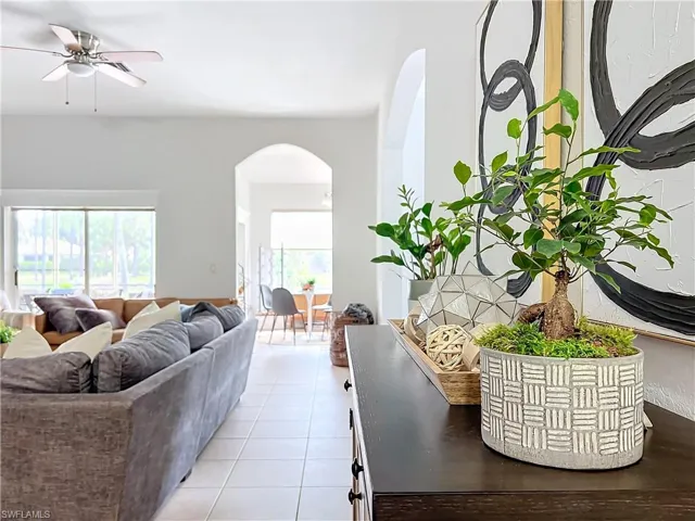 6999  Burnt Sienna  CIR, Naples, FL 34109