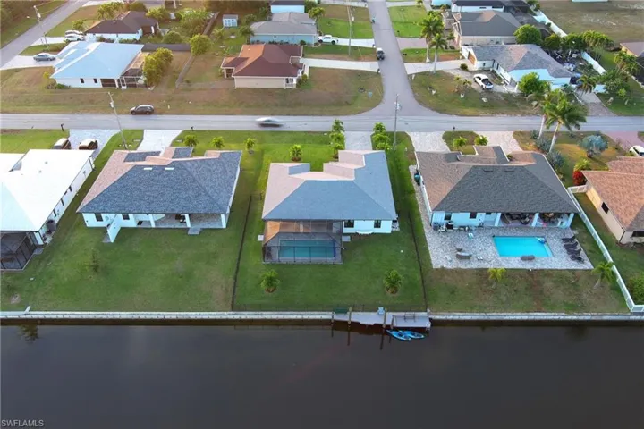2233 Sw 17th Pl, Cape Coral, Florida 33991