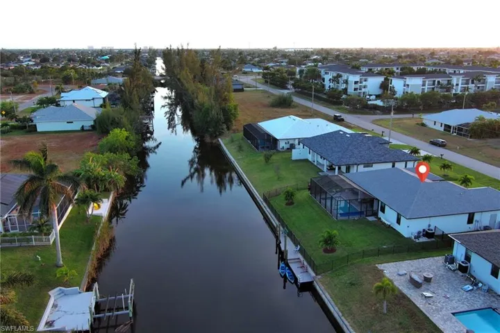 2233 Sw 17th Pl, Cape Coral, Florida 33991