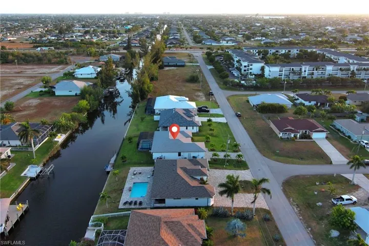 2233 Sw 17th Pl, Cape Coral, Florida 33991