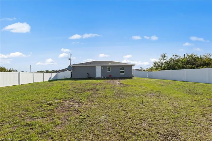 3113 Pebble Ln, Labelle, Florida 33935