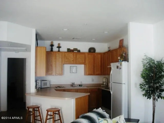Dishware / cookware / utensils, etc. included