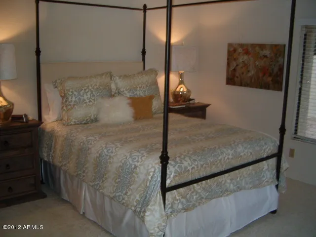 LIKE NEW FURNISHINGS