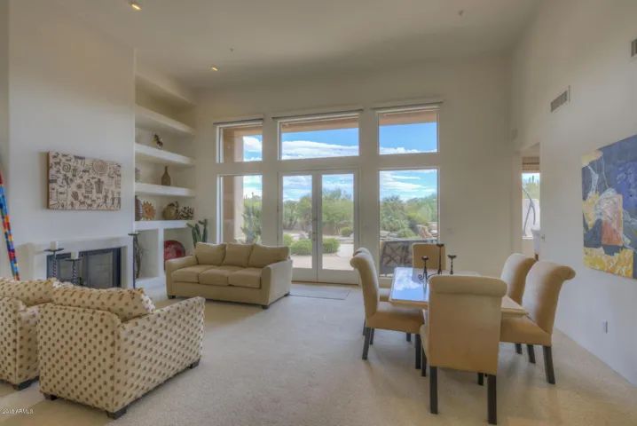 Living room/Dining room