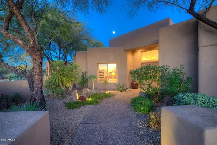 Front of home with courtyard