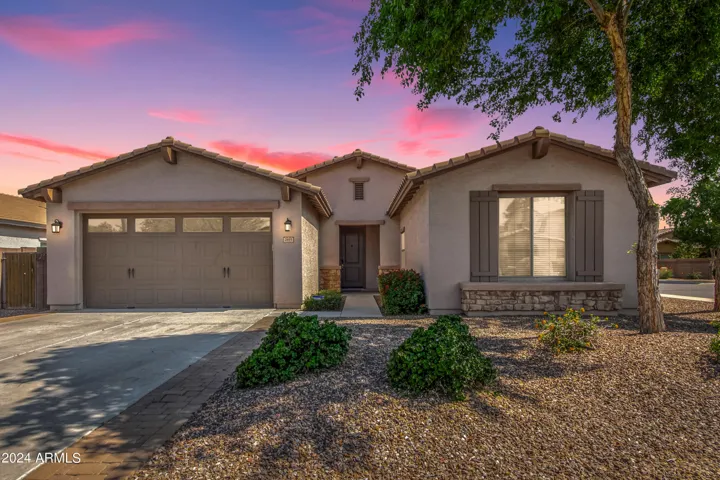 2695 E RAKESTRAW  Lane, Gilbert, AZ 85298