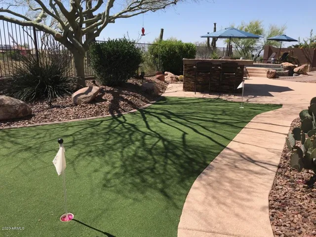 Backyard Putting Green