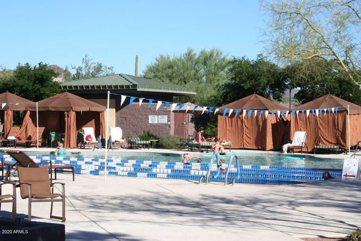 Persimmon Pool
