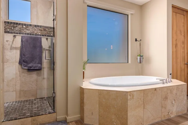 Master Tub