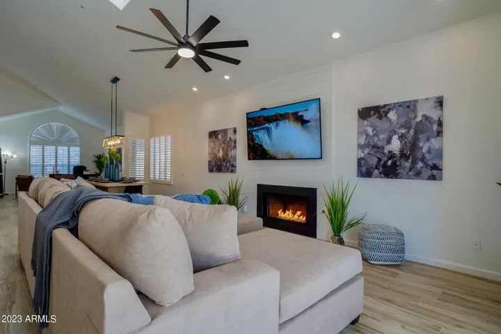 8661 E GAIL  Road, Scottsdale, AZ 85260