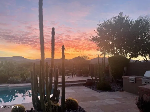 Amazing Arizona Sunset Waiting for you!