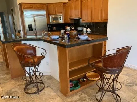 Kitchen Breakfast Bar
