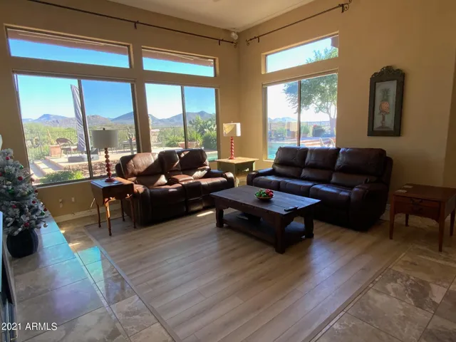 Family Room with Views!