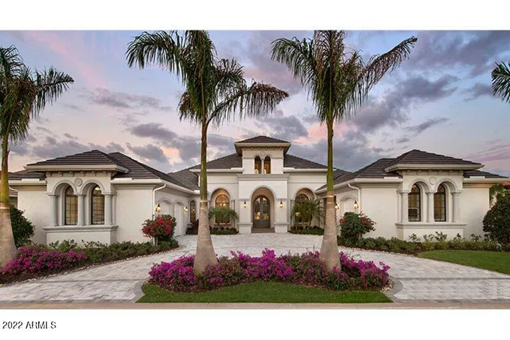 STUNNING PLACEMENT FOR SUCH A HOME *****