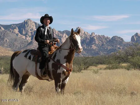 WELCOME TO THE RANCH!