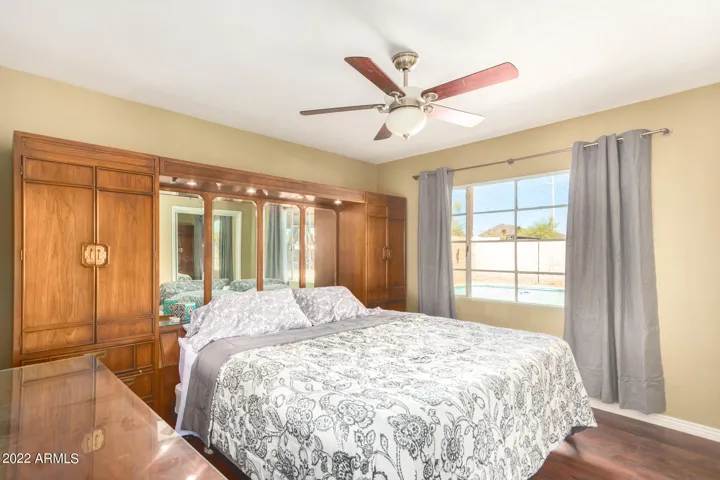 2nd bedroom