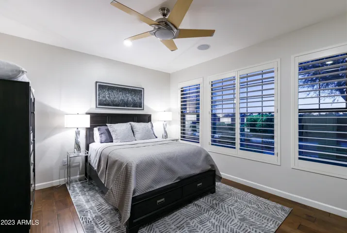 Ground floor with private bathroom