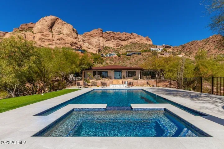 5222 N SADDLE ROCK  Drive, Phoenix, AZ 85018