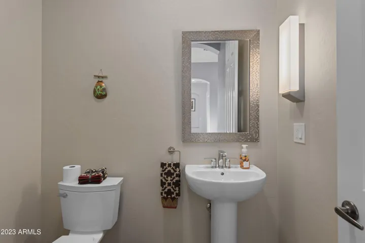POWDER ROOM