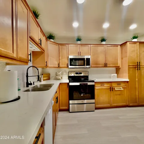 Stainless steel cookware provided!
