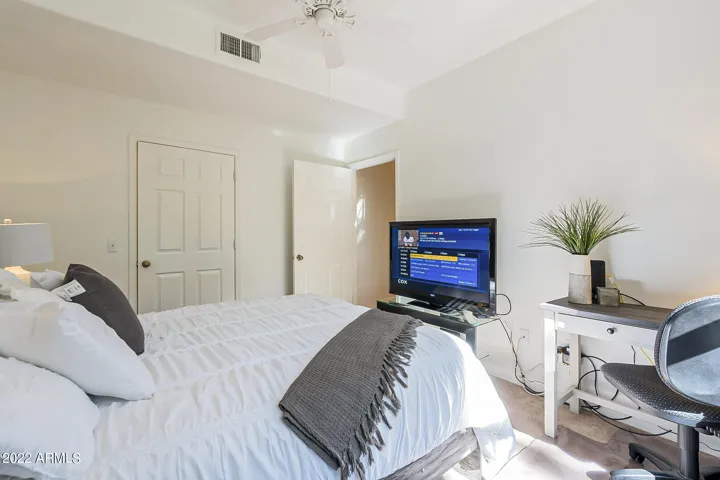 TV and Work Space here