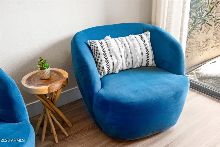 Relax in the swivel chairs for visiting or TV watching!