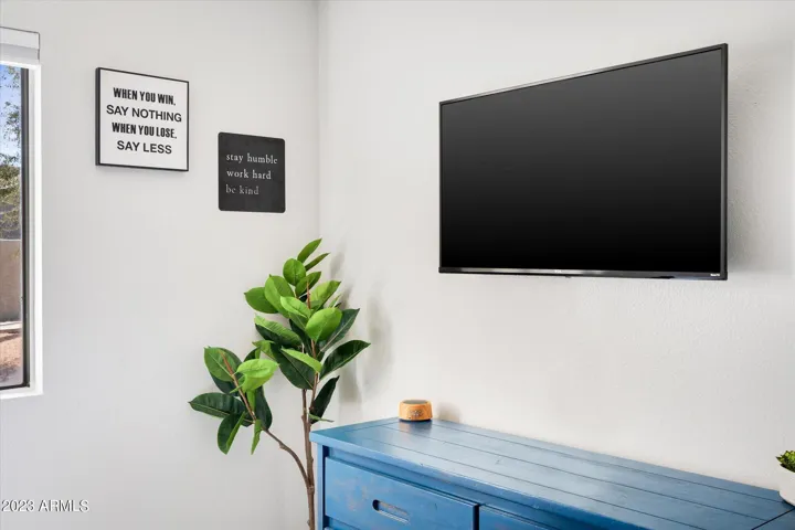 Relax in your own space or set the kids up with a movie on their own in the second bedroom, with its own 43" 4k Roku TV. Roku Guest Mode allows you to sign in to all your own accounts for easy, familiar use!