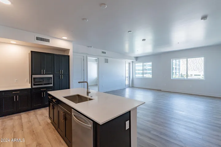 3131 N CENTRAL  Avenue, Phoenix, AZ 85012