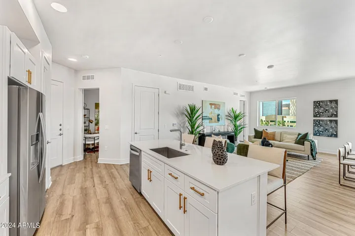 3131 N CENTRAL  Avenue, Phoenix, AZ 85012
